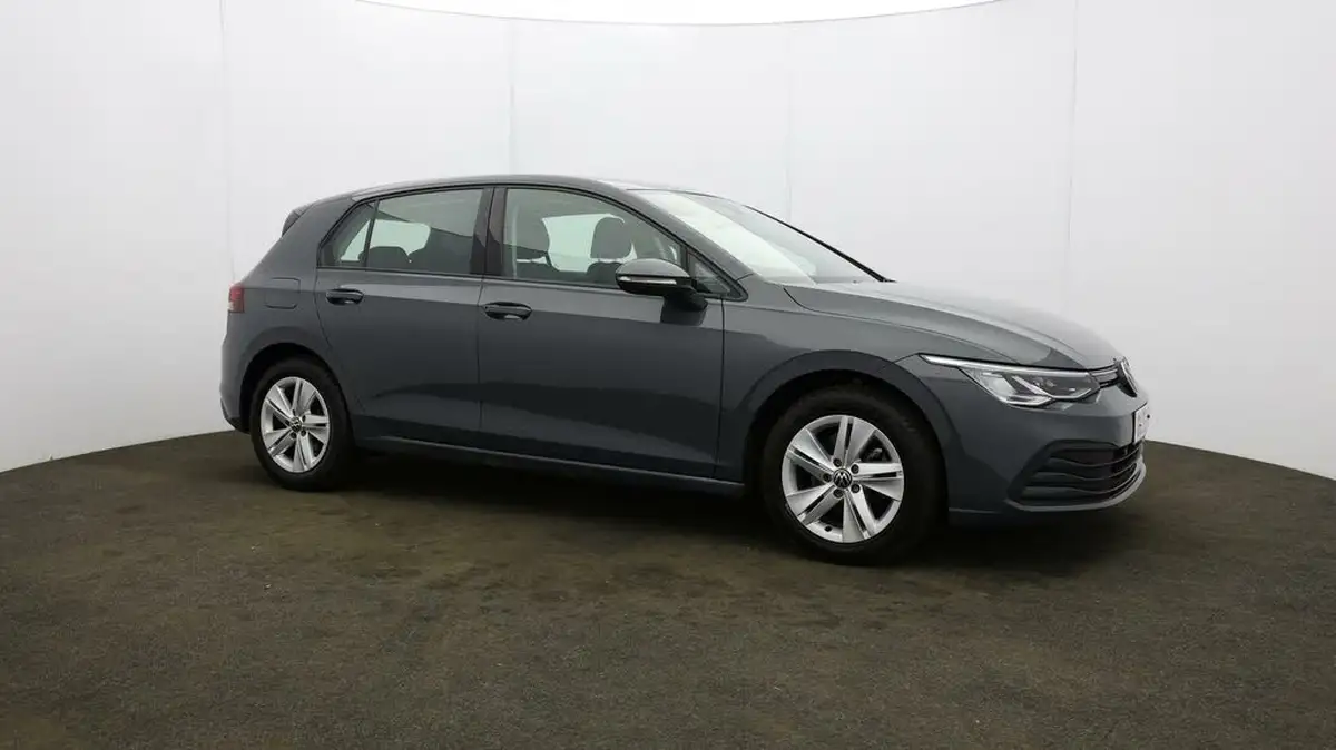2022-volkswagen-golf-15-tsi-life-150ps-hatchback-big-47