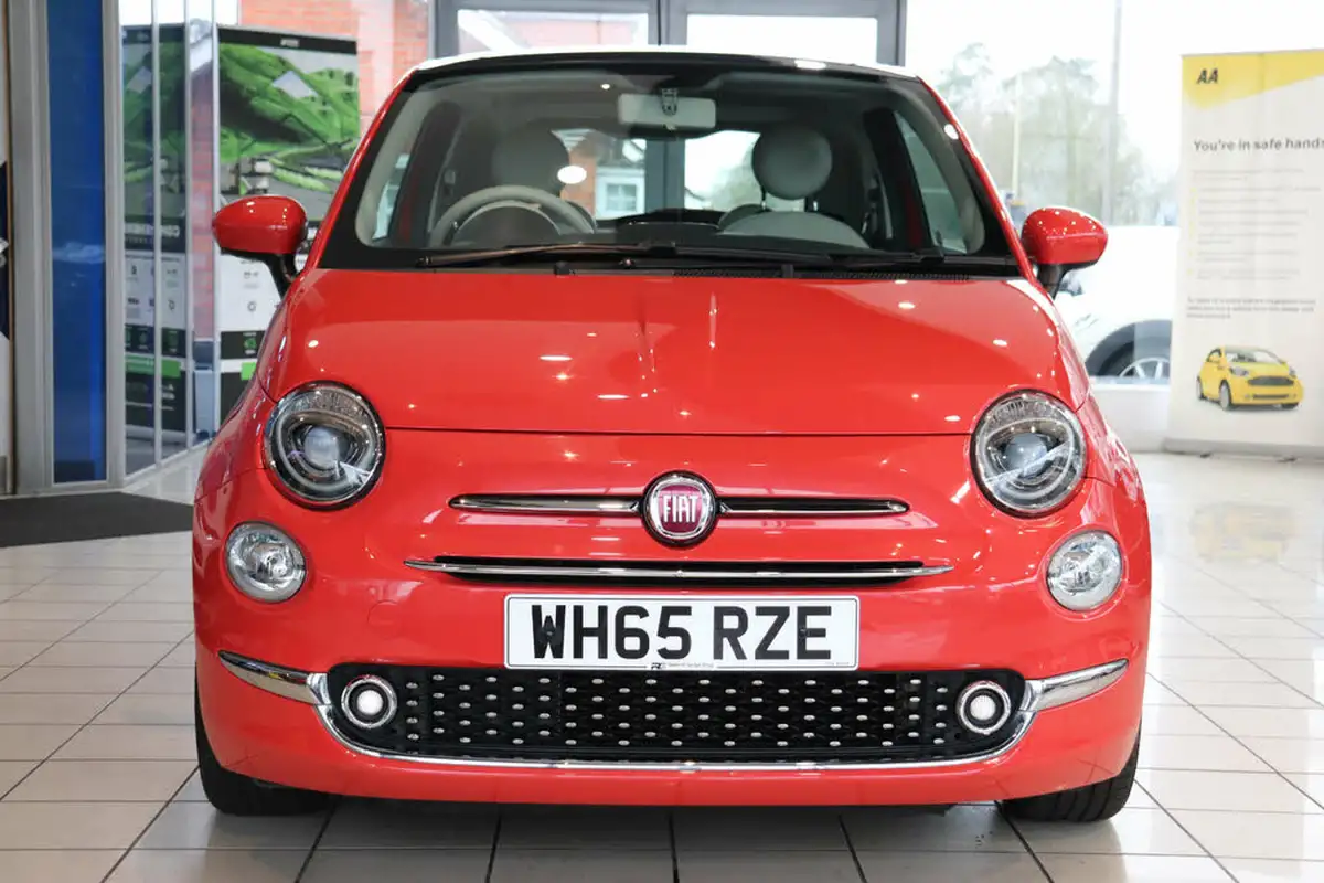 2016-fiat-500-12-lounge-dualogic-big-10