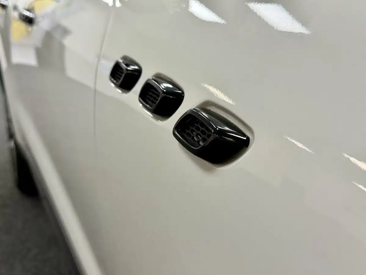 2016-maserati-levante-30td-big-31