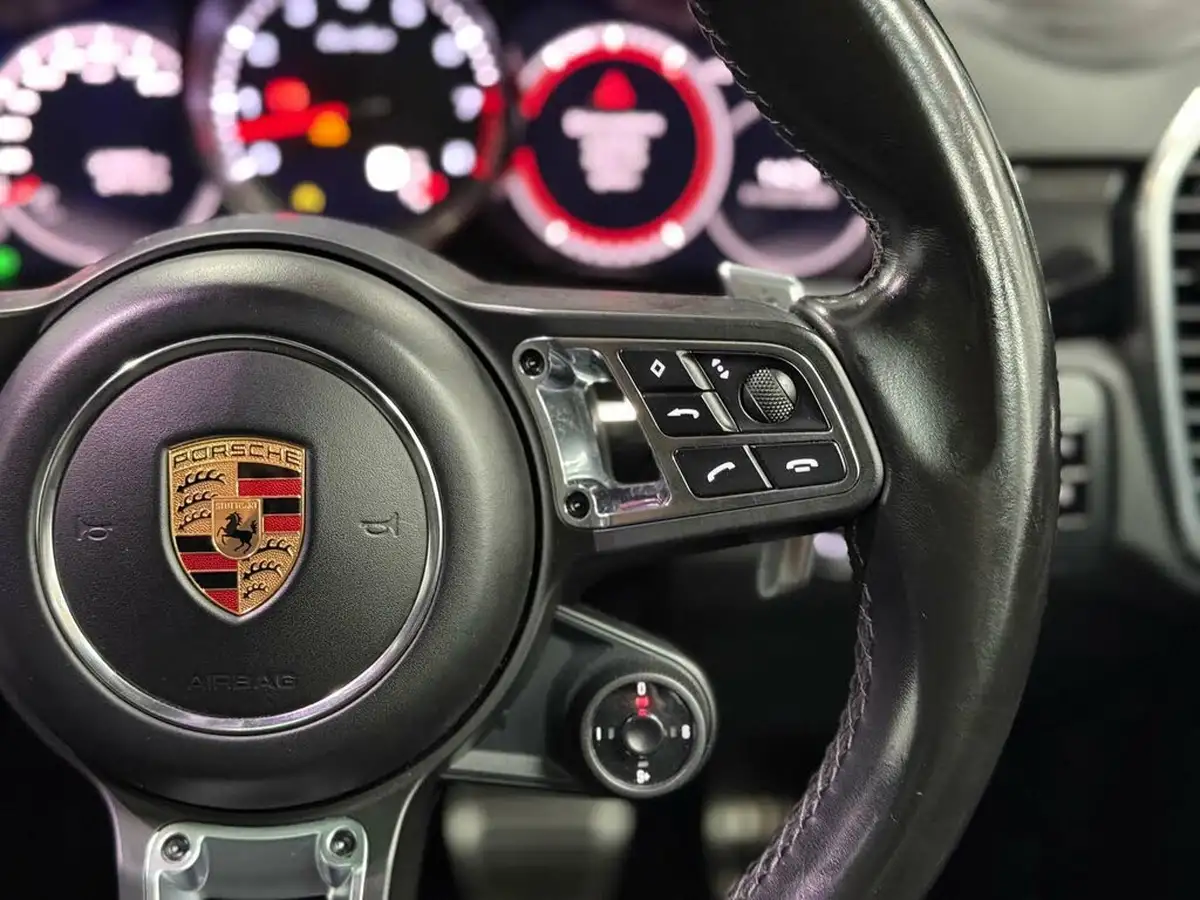 2018-porsche-cayenne-40-v8-turbo-big-30