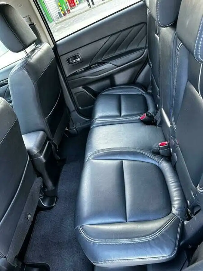 2016-mitsubishi-outlander-20-gx4h-phev-big-43
