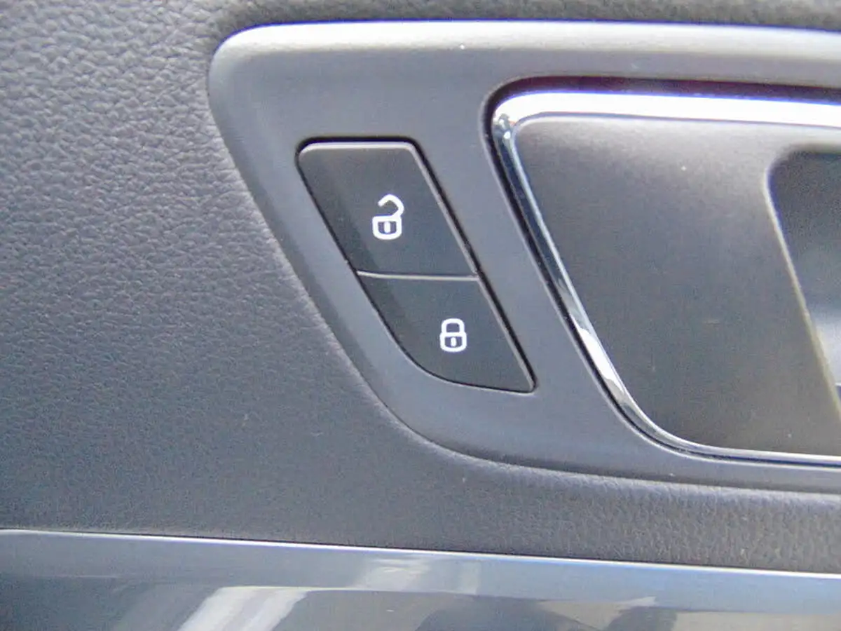 2016-seat-ateca-16tdi-se-technology-big-16