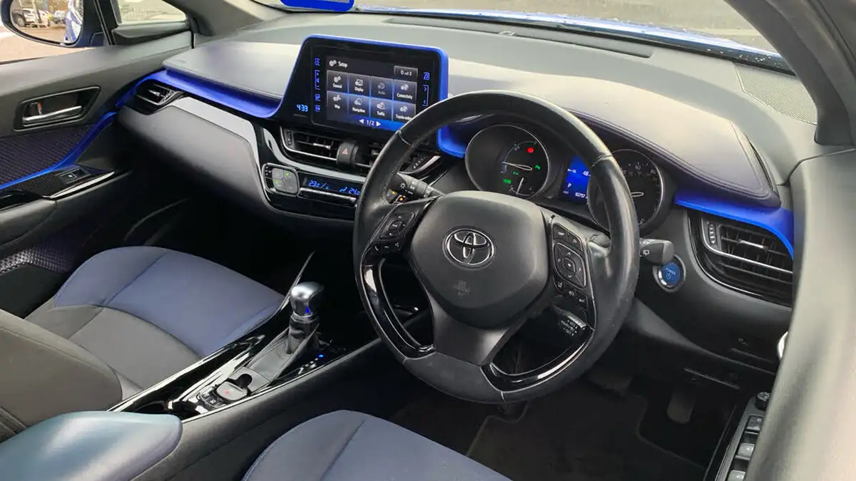 2017-toyota-c-hr-18-vvt-i-dynamic-big-10