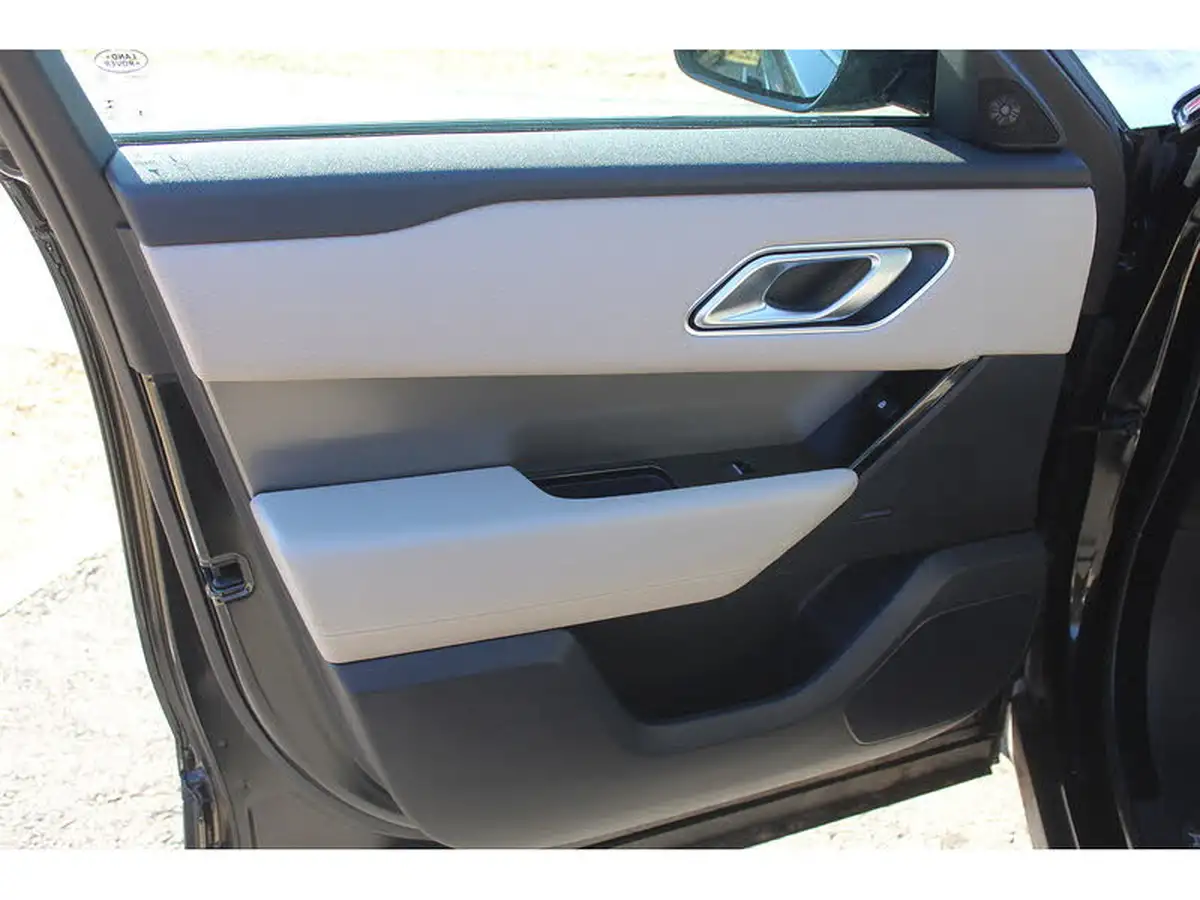 2021-land-rover-range-rover-velar-20-d200-s-big-18
