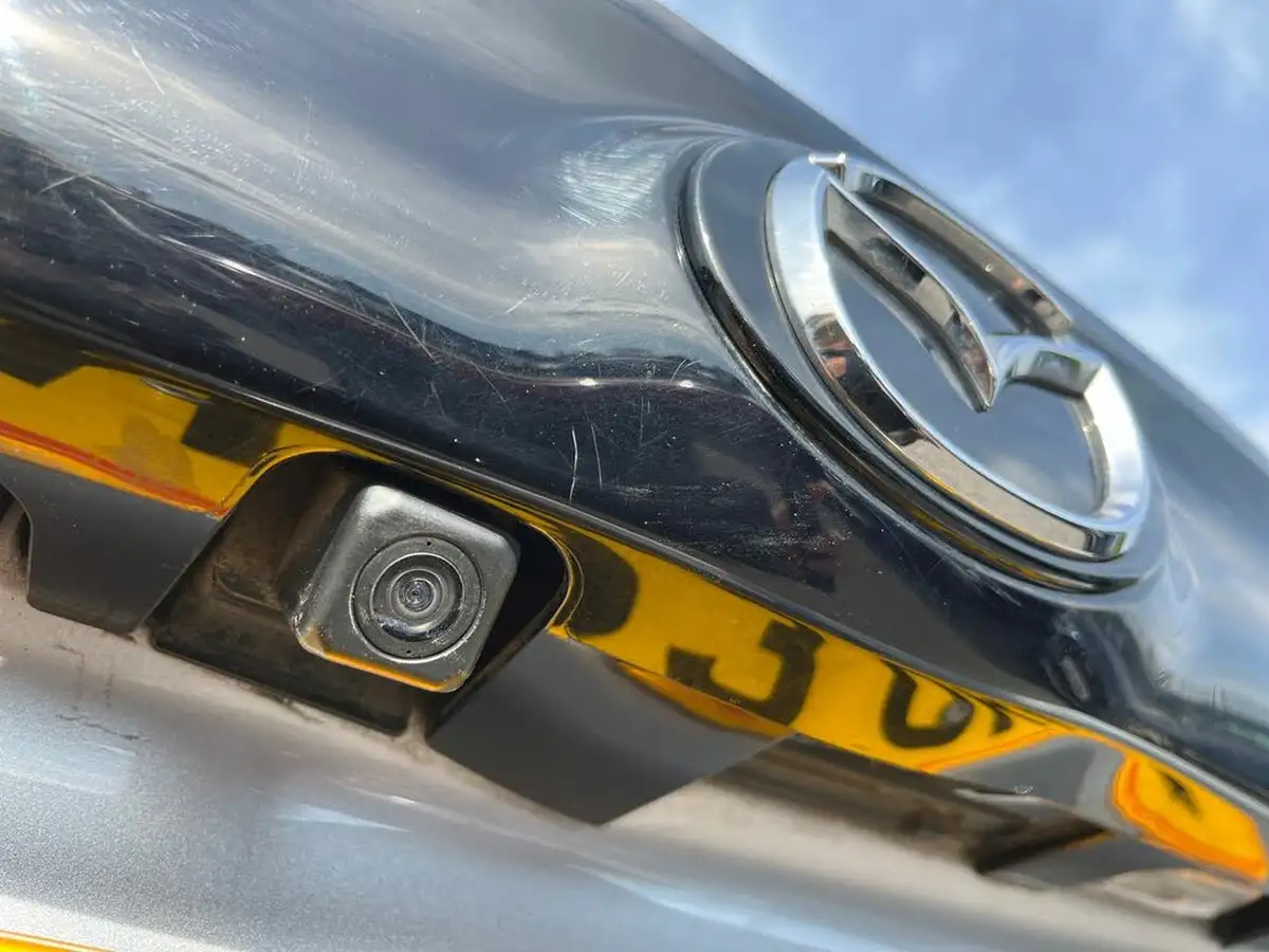 2023-mazda-mazda2-15-select-big-22