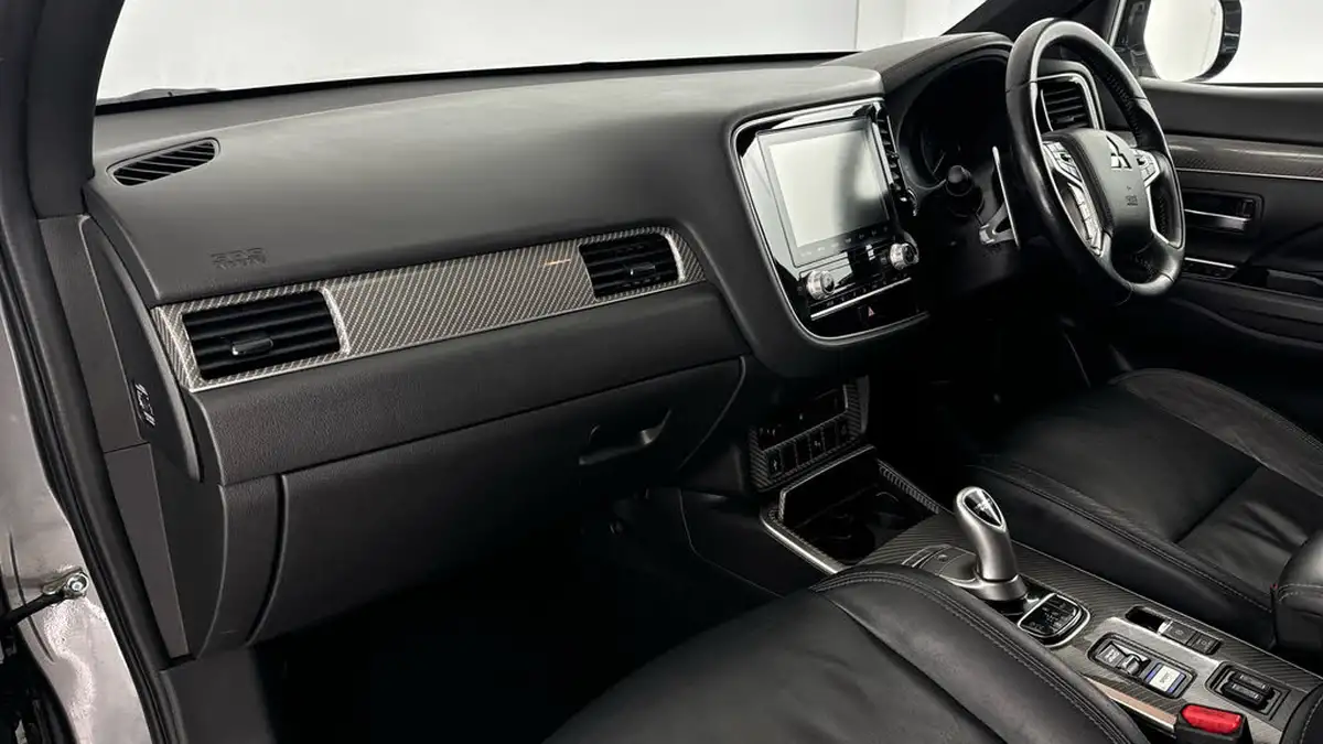 2021-mitsubishi-outlander-24-dynamic-phev-big-9