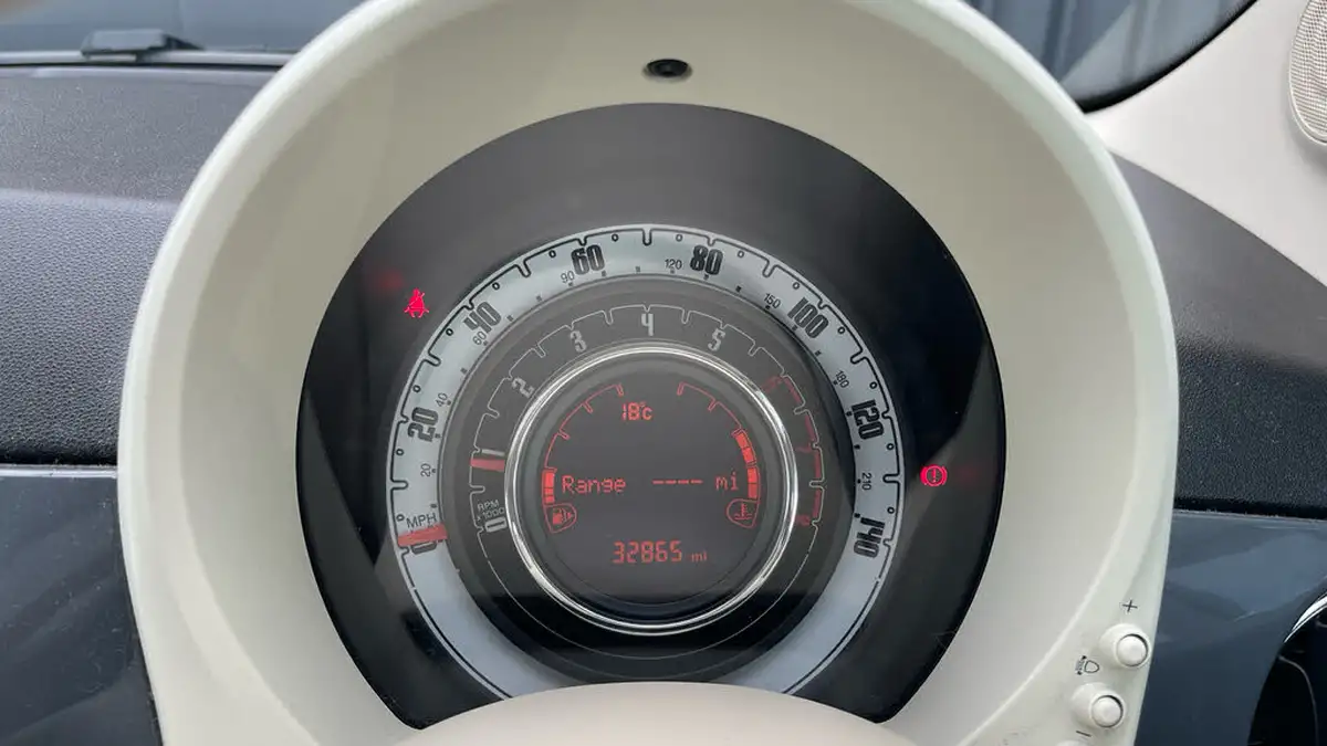 2018-fiat-500-12-lounge-big-12