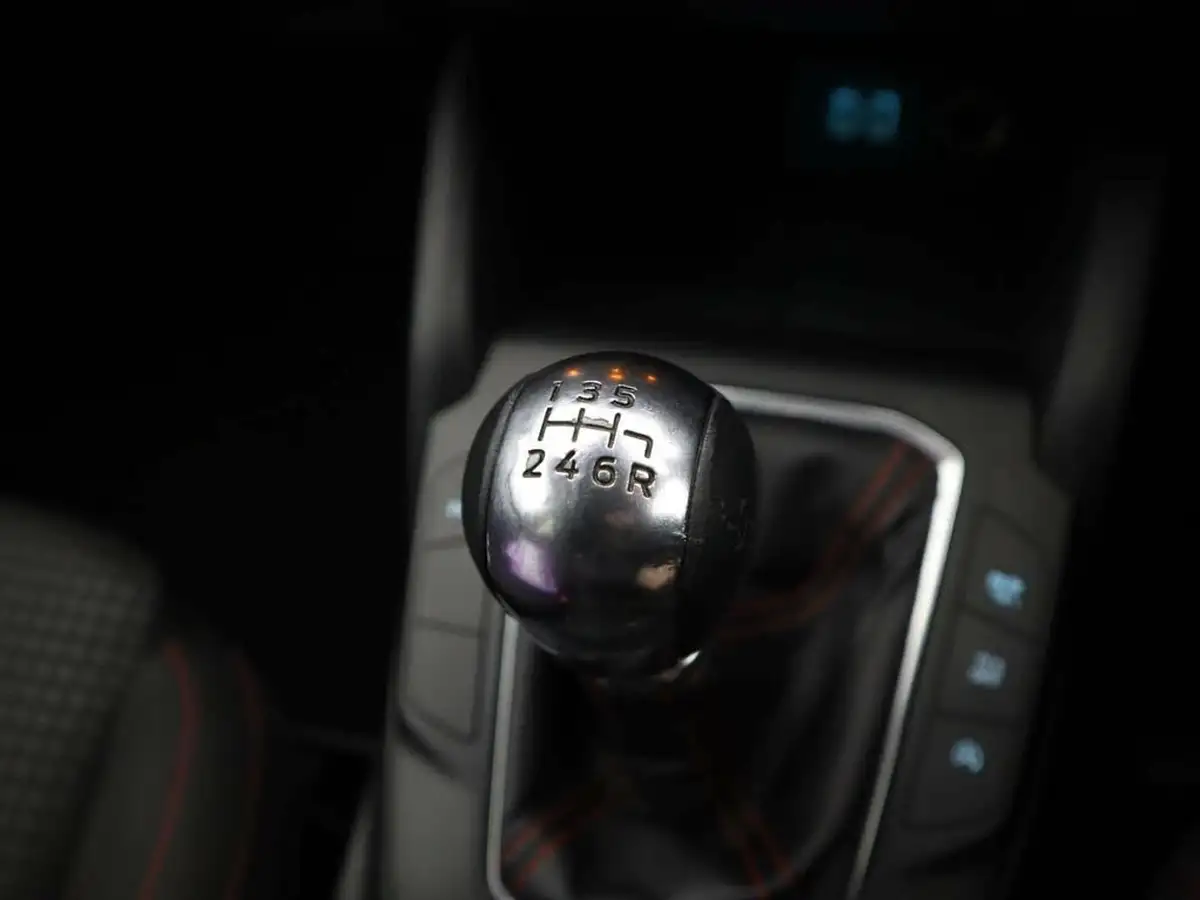 2021-ford-focus-10t-st-line-edition-125ps-hatchback-big-24