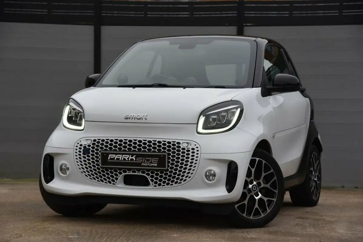 2021-smart-fortwo-eq-exclusive-coupe-big-4
