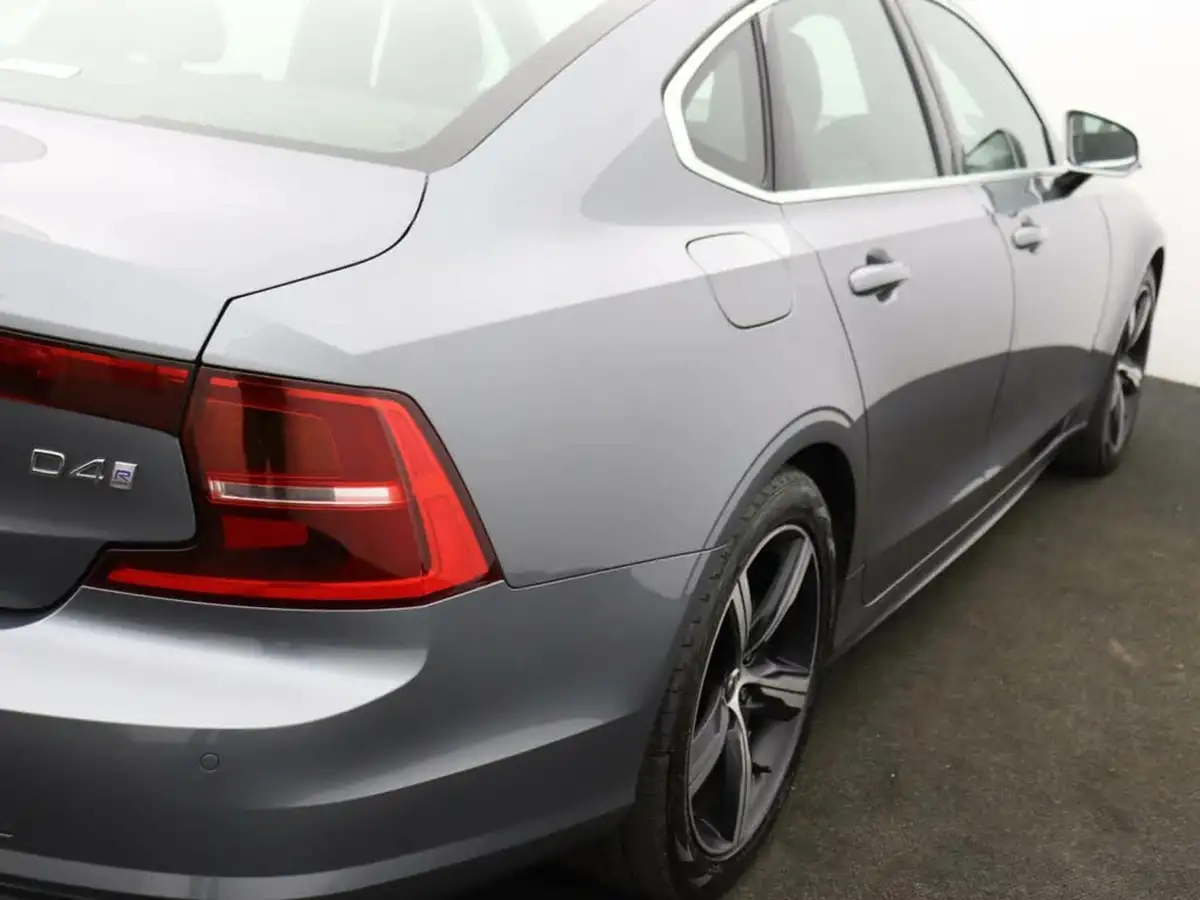 2018-volvo-s90-20td-d4-r-design-big-48