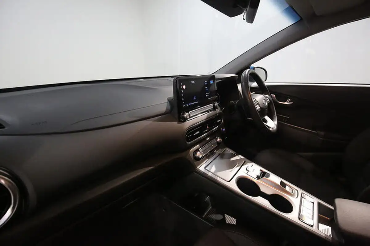 2022-hyundai-kona-e-premium-204ps-64kwh-7kw-obc-big-26