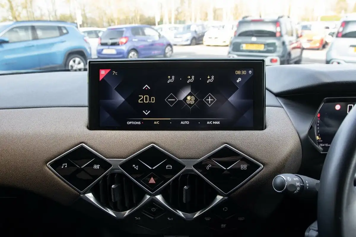 2020-ds-ds-7-crossback-12-puretech-prestige-eat8-big-22