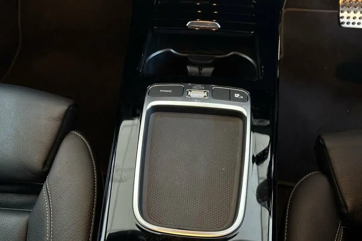2023-mercedes-benz-cla-13-cla-180-amg-line-premium-plus-coupe-4d-big-39