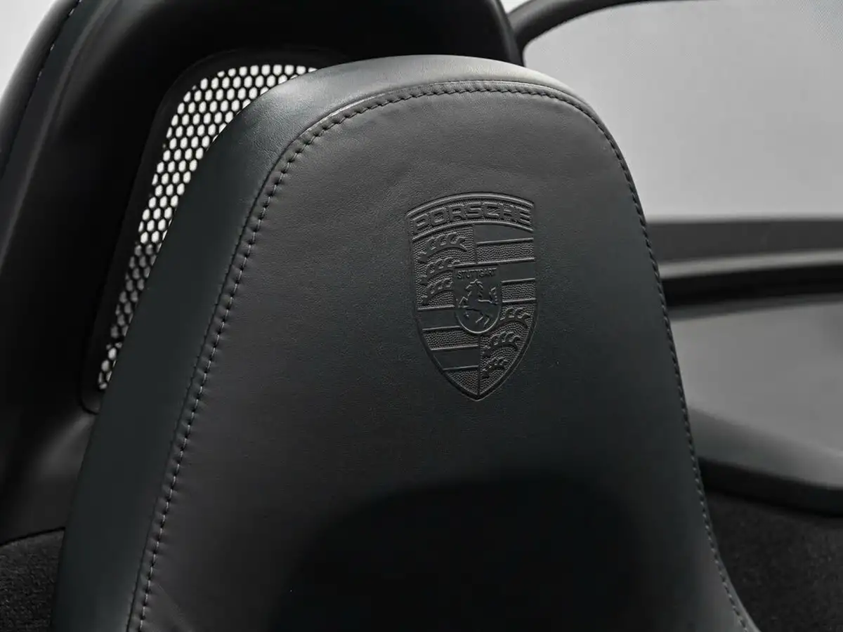 2016-porsche-boxster-27-black-edition-pdk-big-7
