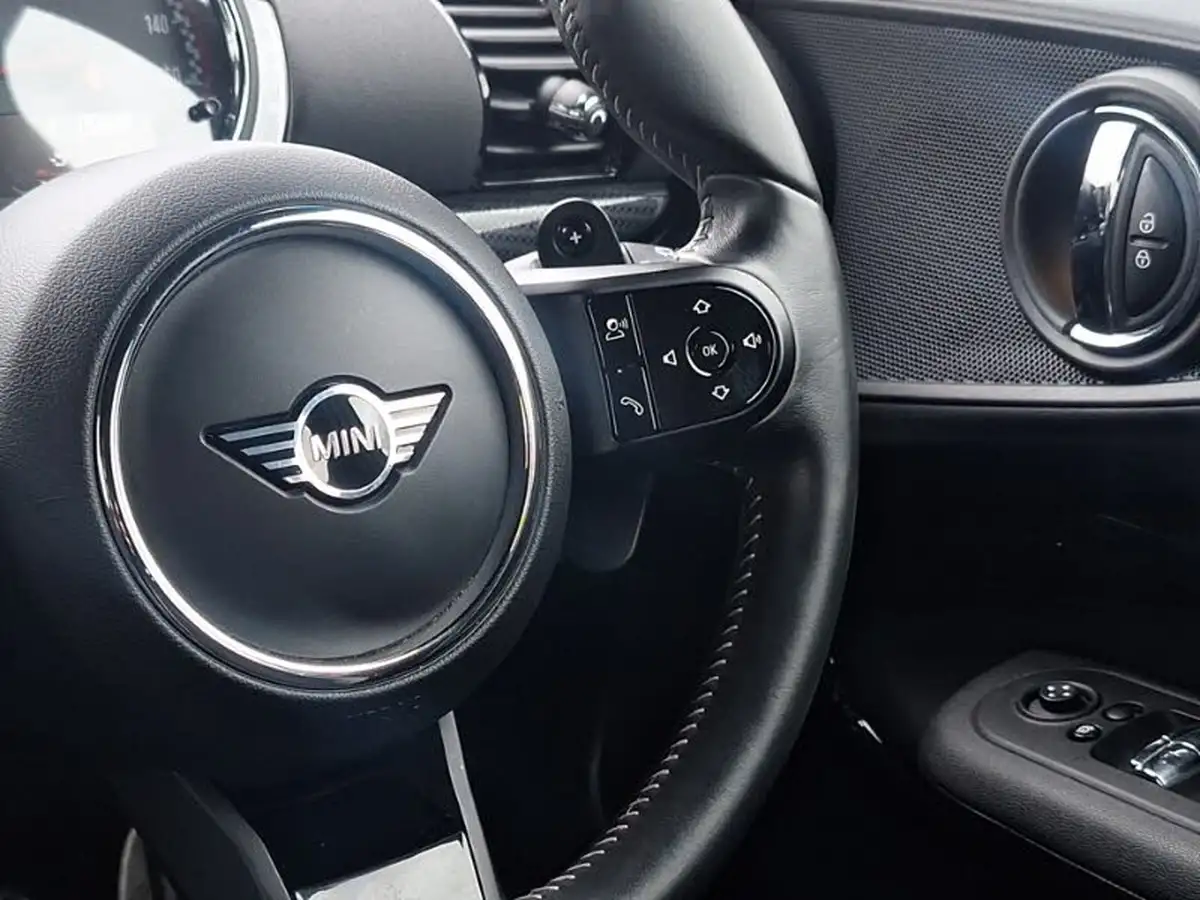 2022-mini-clubman-20-john-cooper-works-big-10