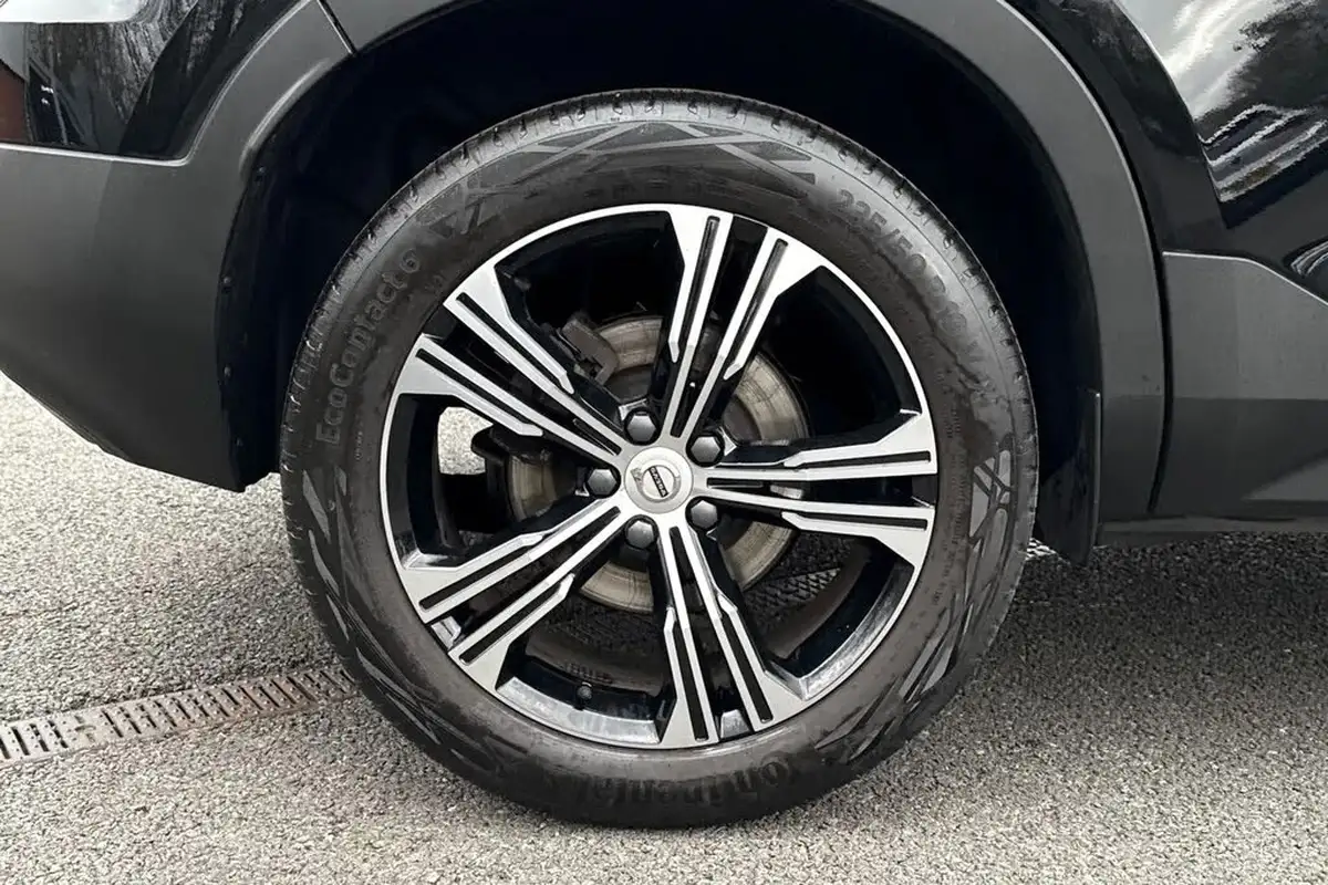 2020-volvo-xc40-20-t4-inscription-pro-big-10