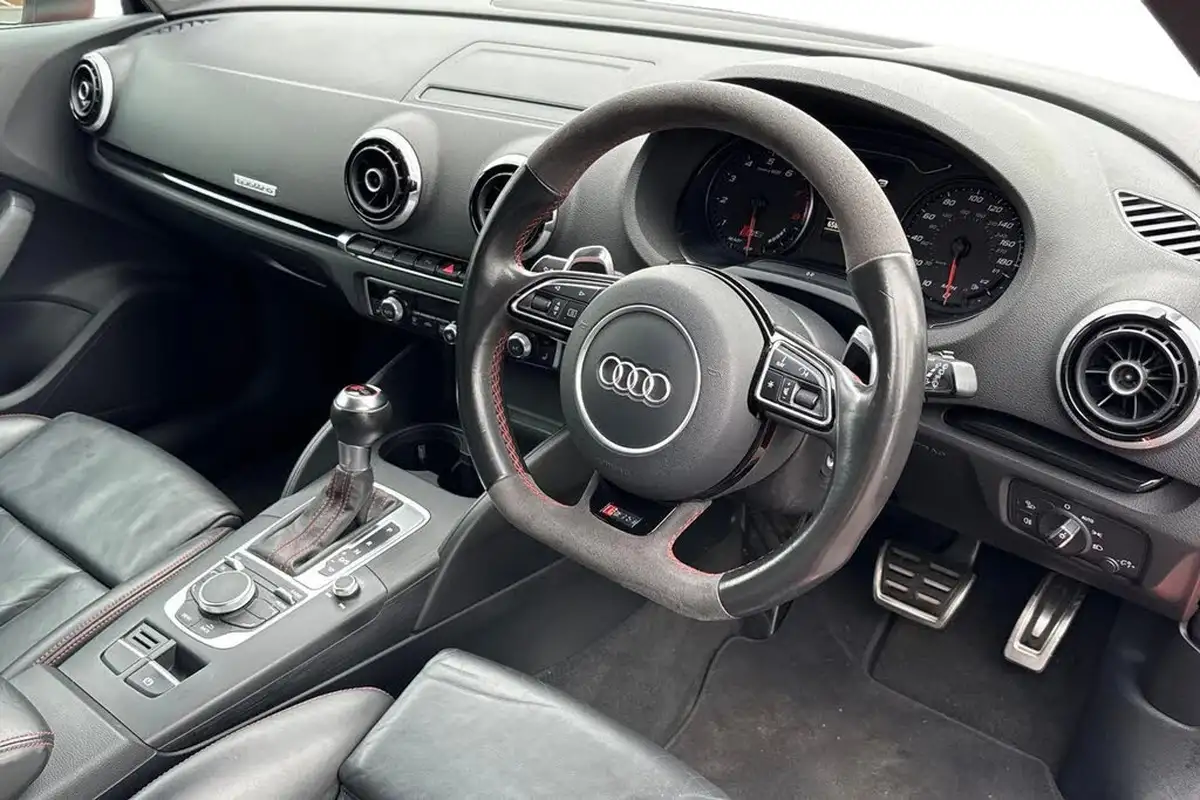 2016-audi-rs3-25-tfsi-quattro-nav-big-13