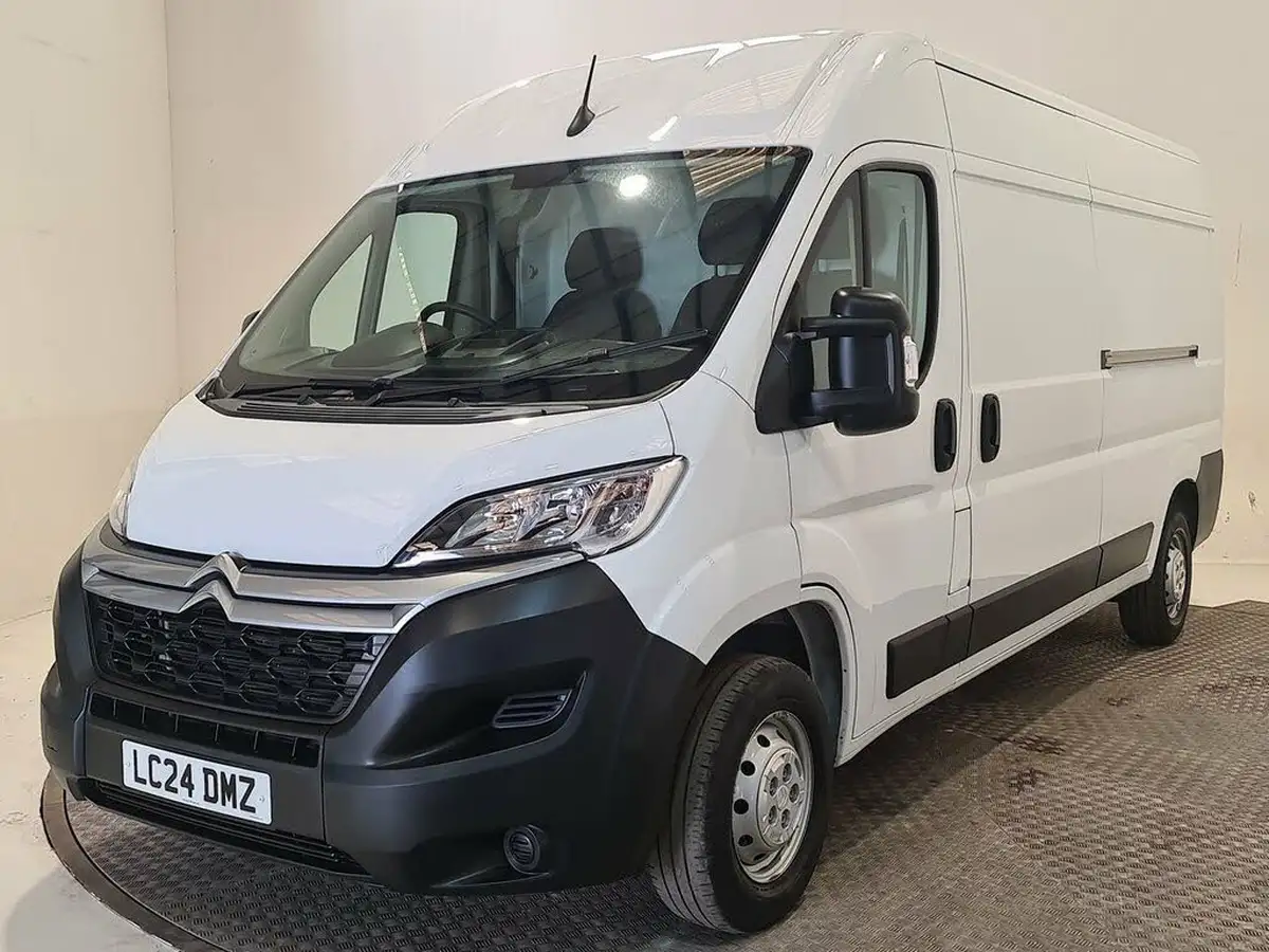 2024-citroen-relay-22bluehdi-35-l3h2-enterprise-edition-panel-big-10