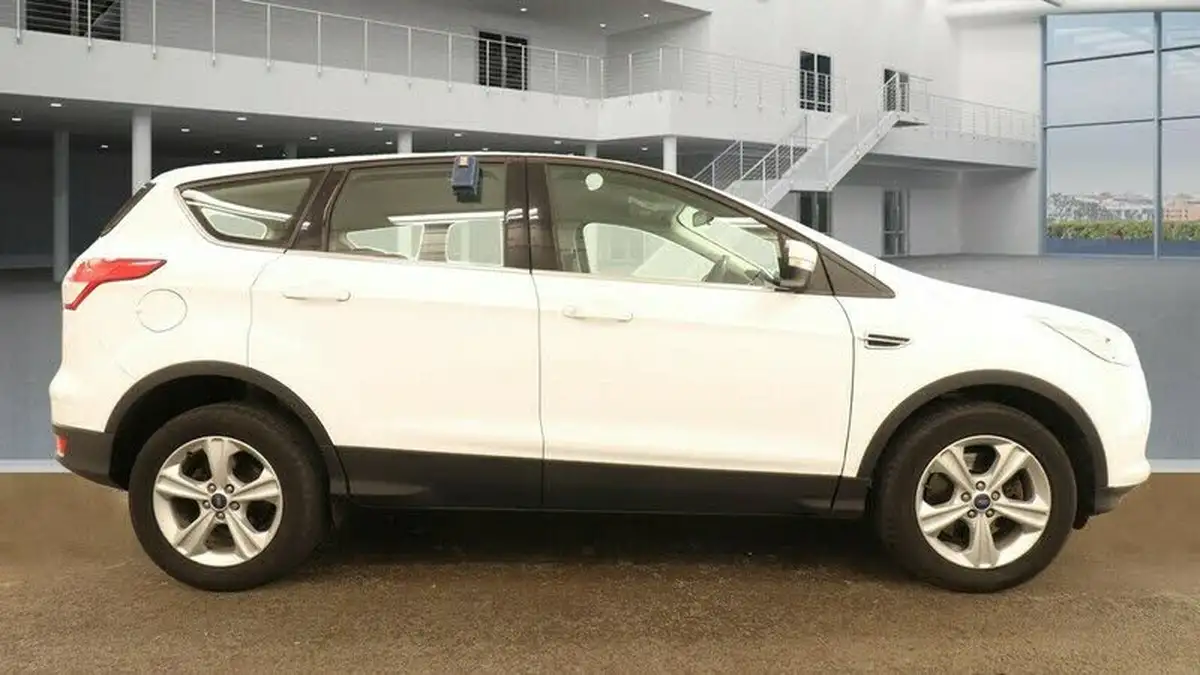 2015-ford-kuga-20tdci-zetec-150ps-big-3