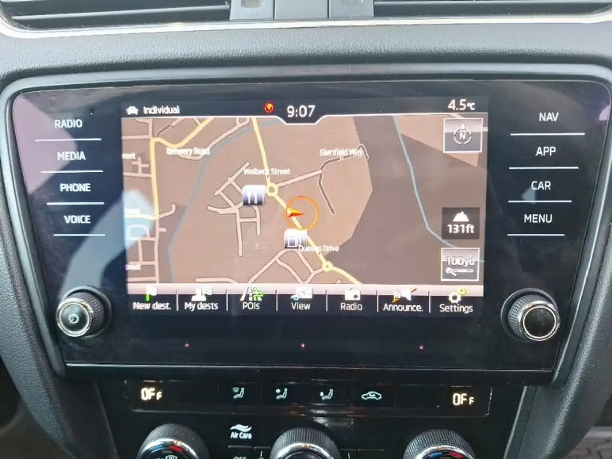 2018-skoda-octavia-20-tsi-vrs-230ps-estate-dsg-big-10