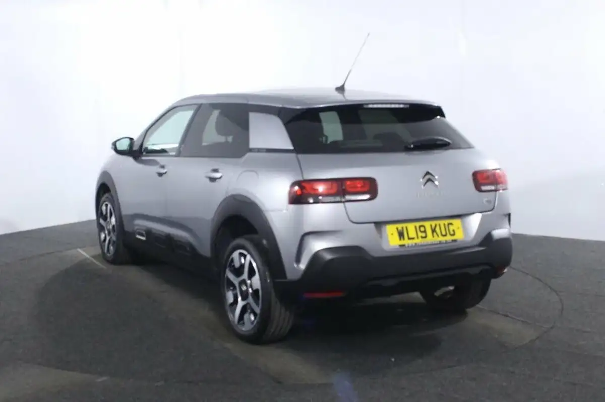 2019-citroen-c4-cactus-12-puretech-flair-110ps-eat6-big-4