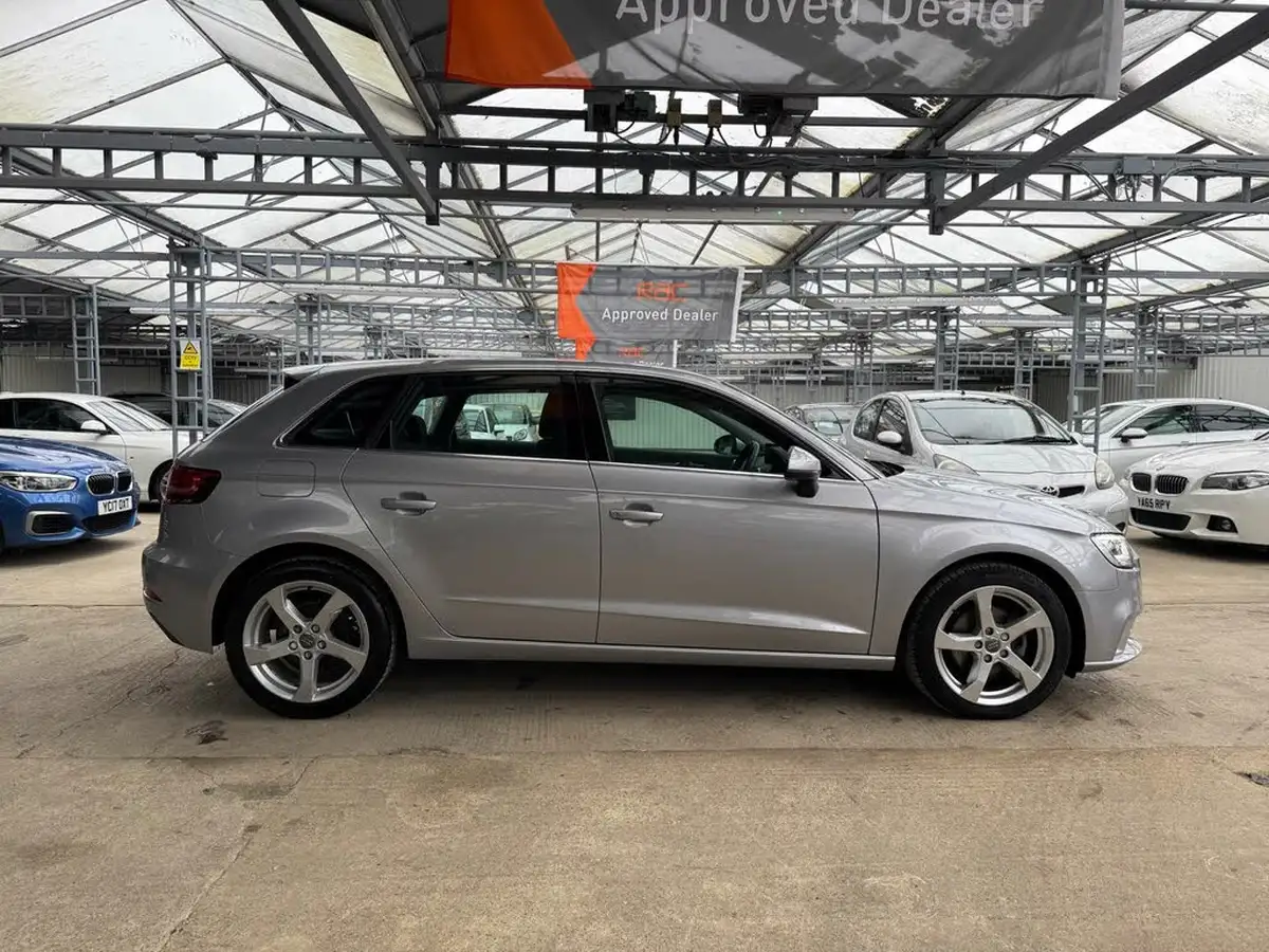 2017-audi-a3-16tdi-110ps-nav-sportback-5d-big-4