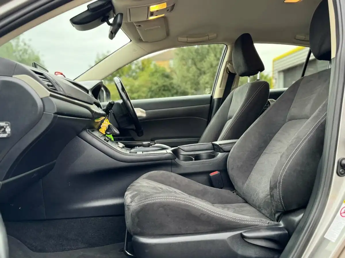 2018-lexus-ct-200h-18-se-plus-pack-big-31