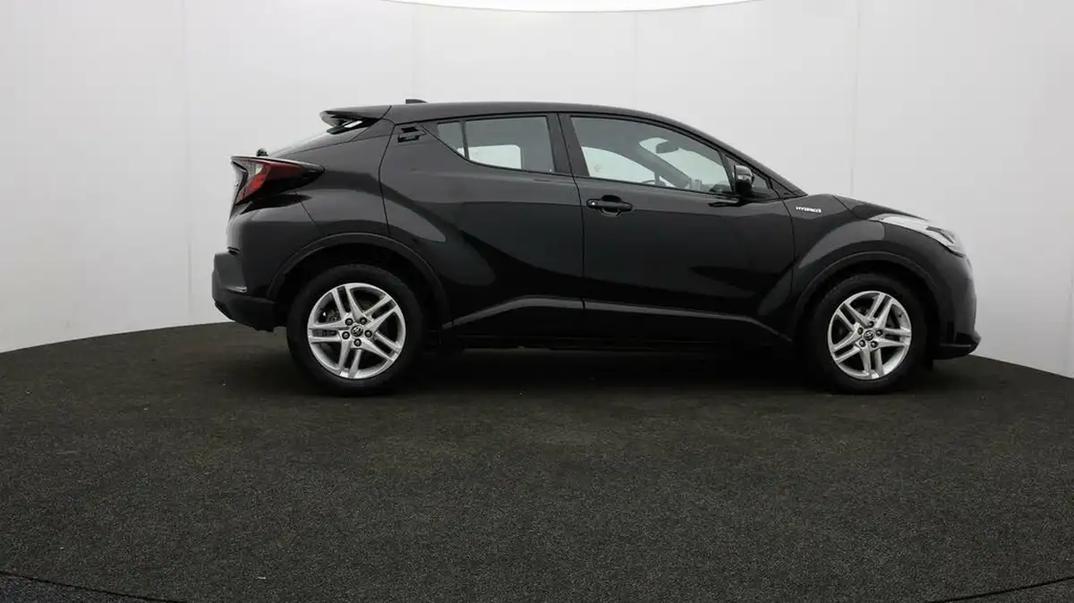 2021-toyota-c-hr-18-vvt-i-icon-big-36