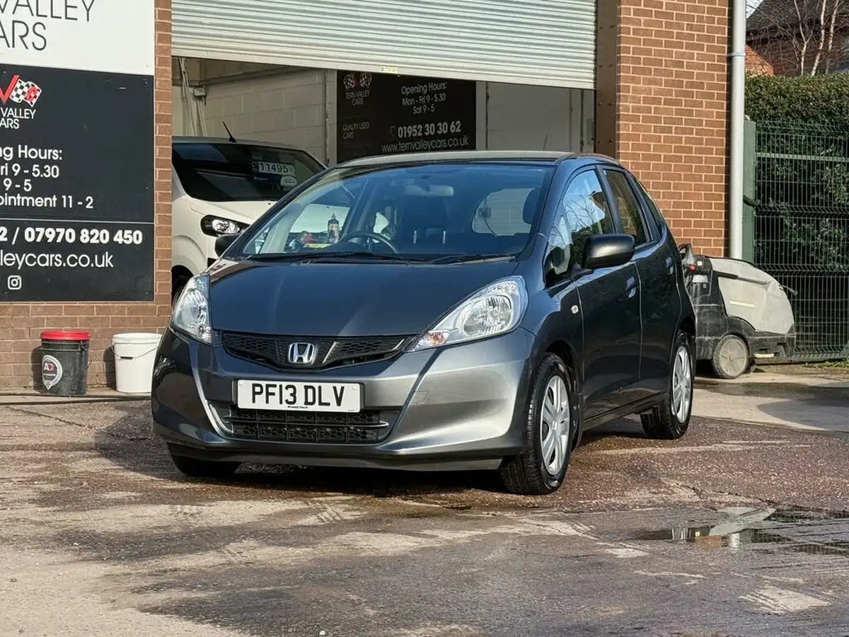 2013-honda-jazz-12-s-big-21