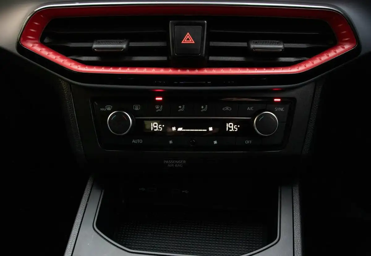 2023-seat-ibiza-10-mpi-fr-big-33