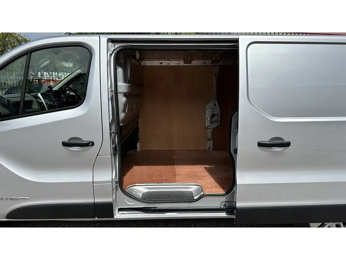 2018-renault-trafic-16dci-ll29-125-sport-nav-energy-125-e6-panel-van-big-41