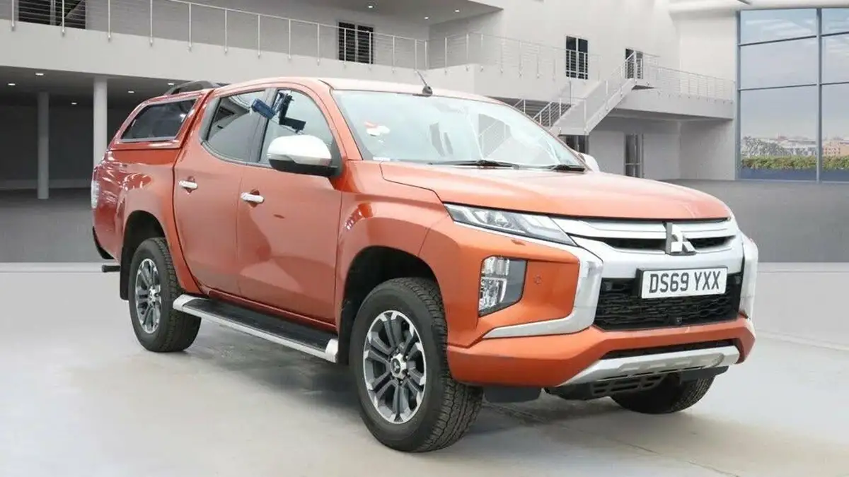 2019-mitsubishi-l200-22di-d-barbarian-x-big-0