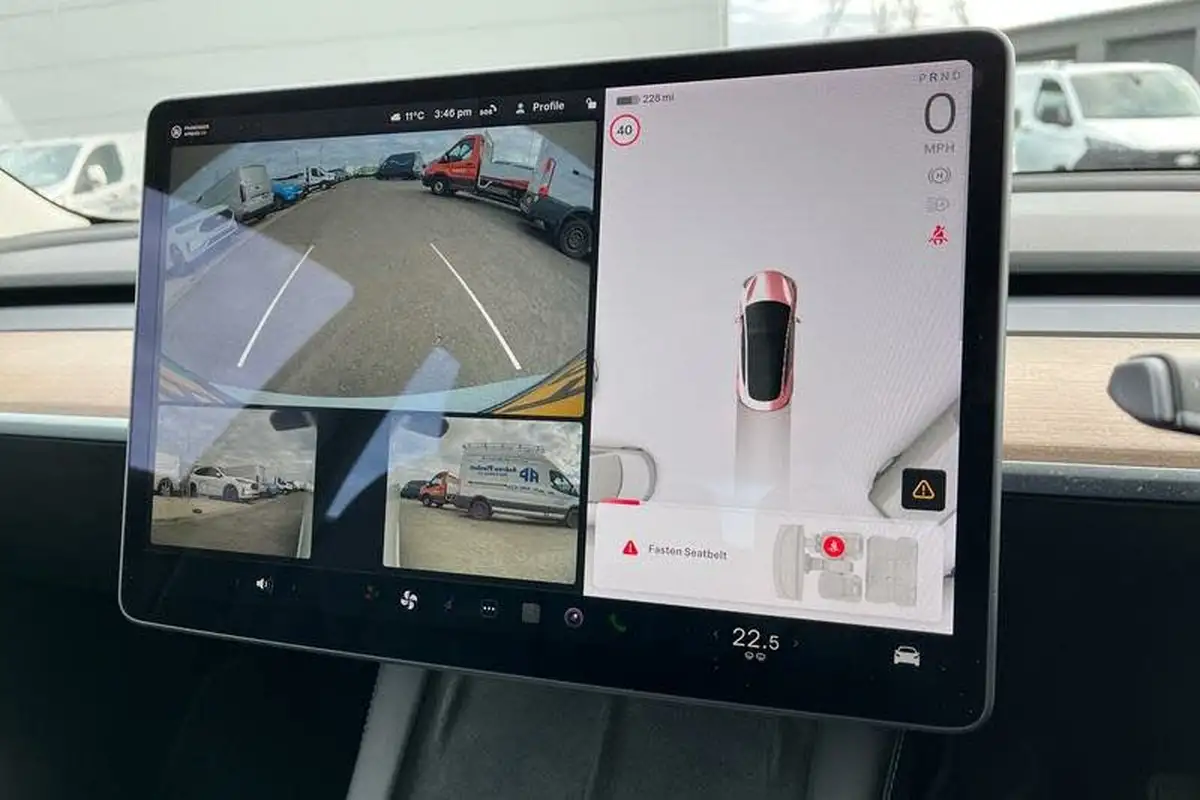 2021-tesla-model-3-e-long-range-awd-big-23