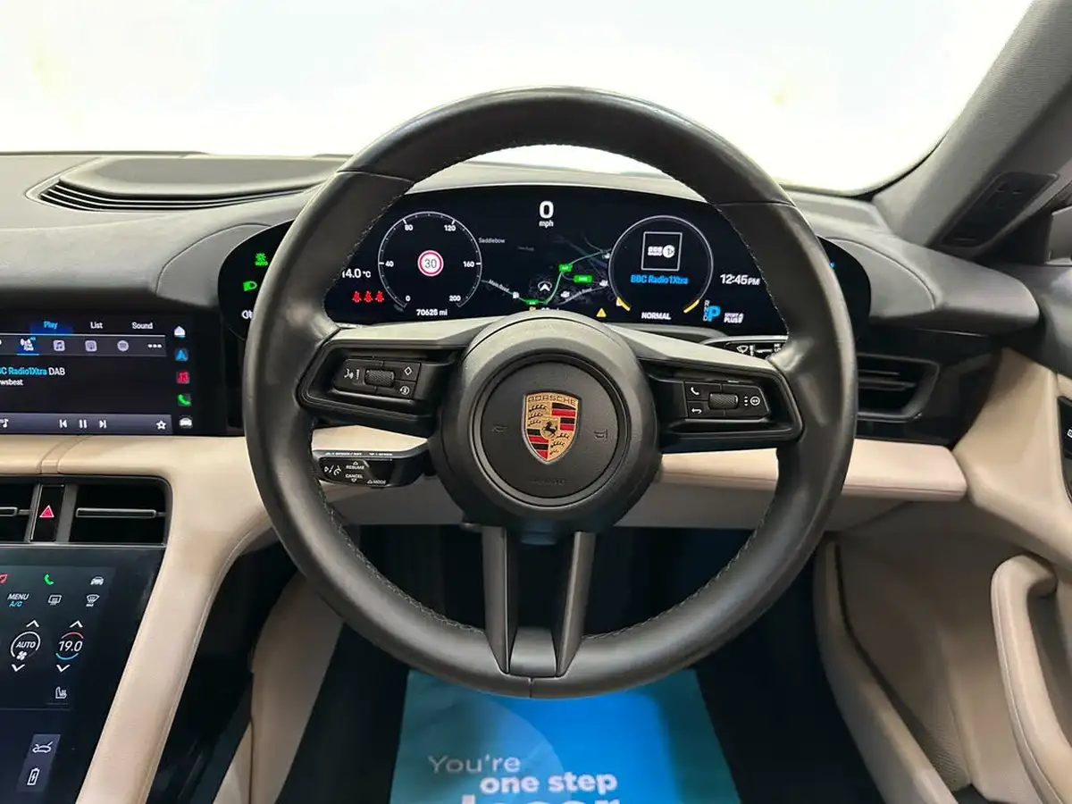 2021-porsche-taycan-e-base-476ps-performance-battery-plus-big-19