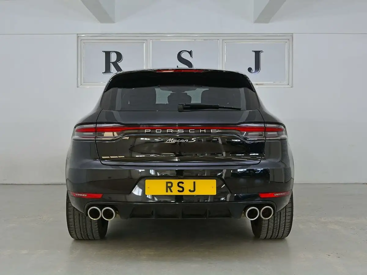 2019-porsche-macan-30-v6-s-big-3