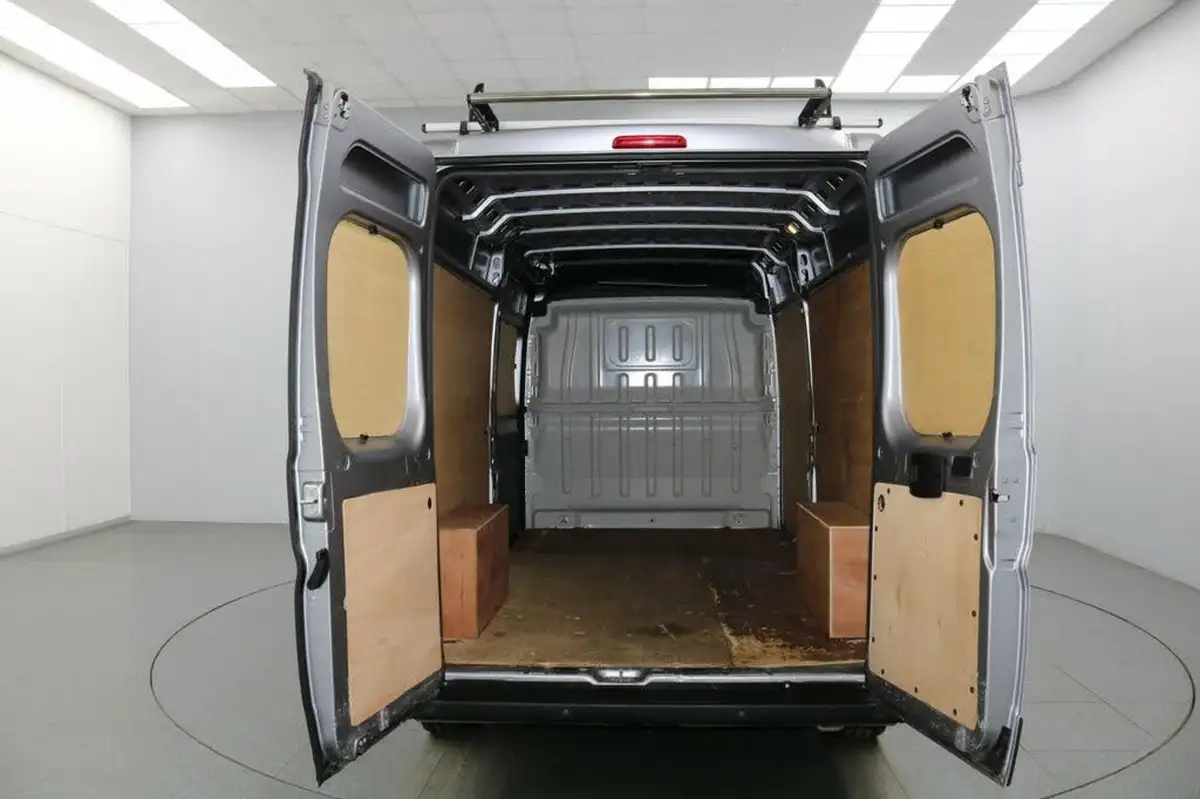 2022-citroen-relay-22bluehdi-35-l3h2-enterprise-panel-big-9