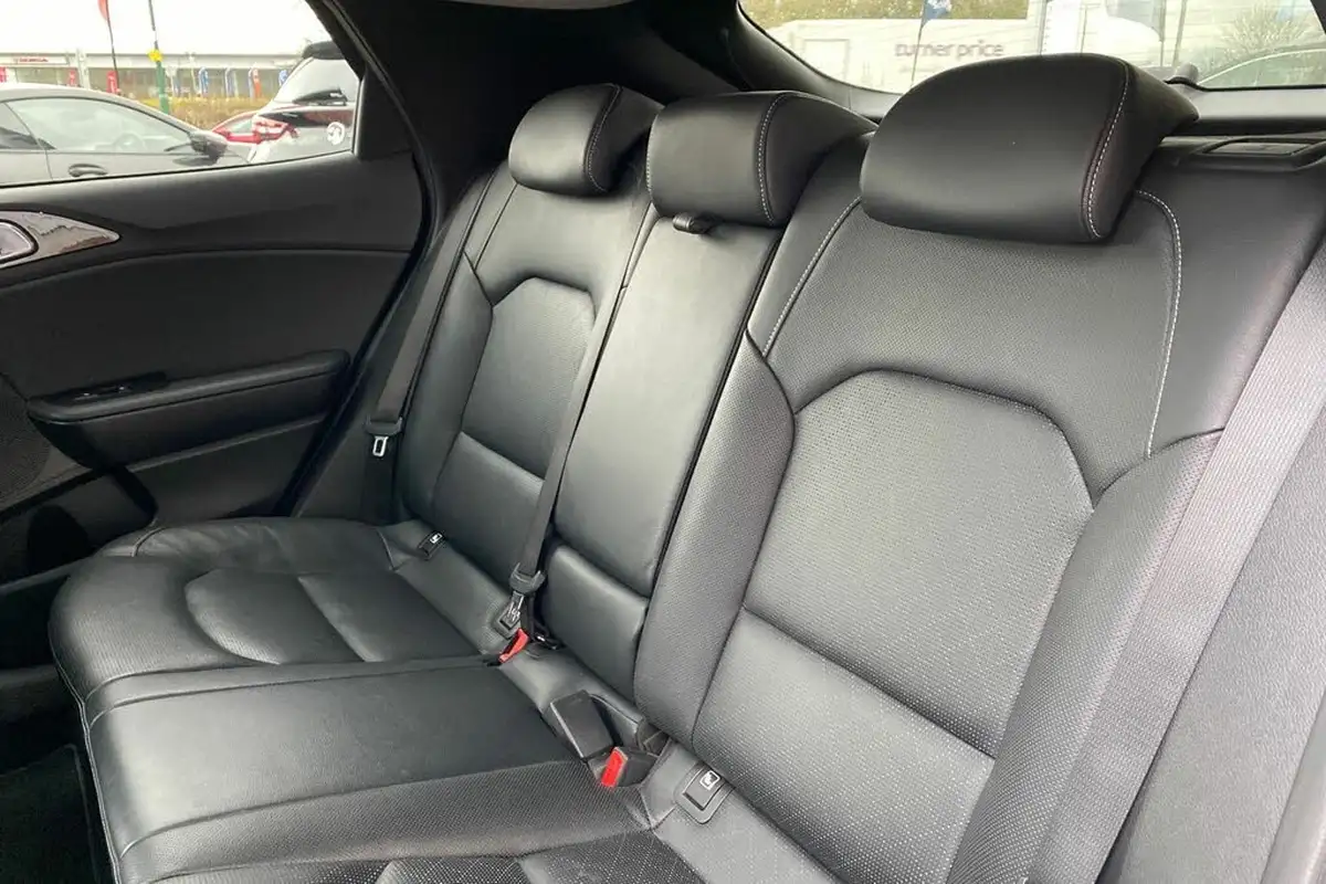 2021-kia-xceed-15-t-gdi-4-dct-big-13