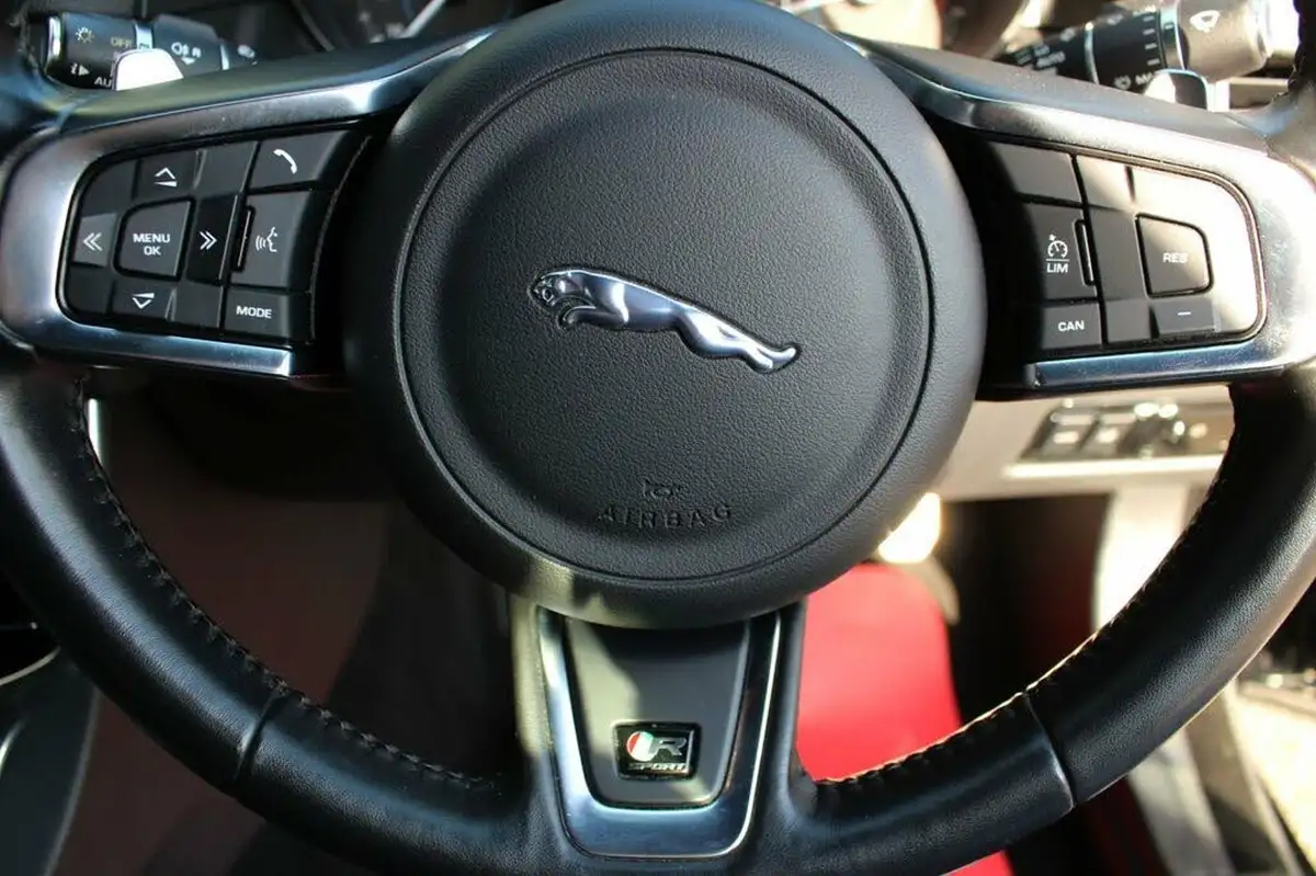 2018-jaguar-xf-20i-r-sport-250ps-saloon-4d-1997cc-big-13