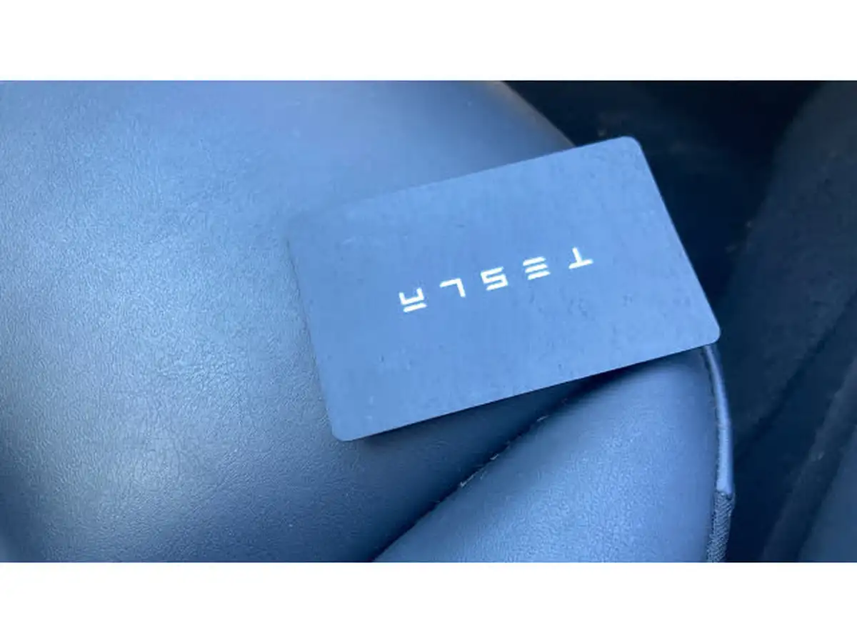 2021-tesla-model-3-e-long-range-awd-big-19