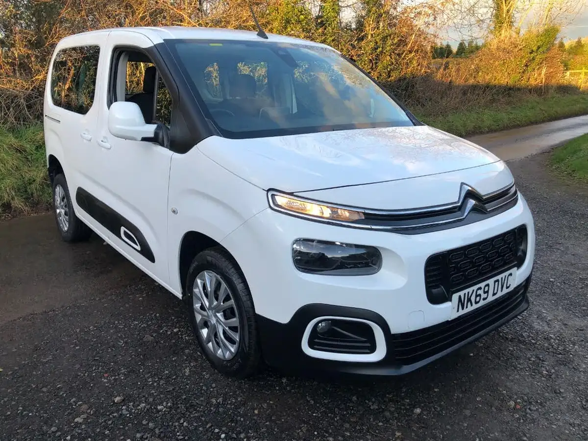 2019-citroen-berlingo-15bluehdi-feel-m-size-100ps-big-12