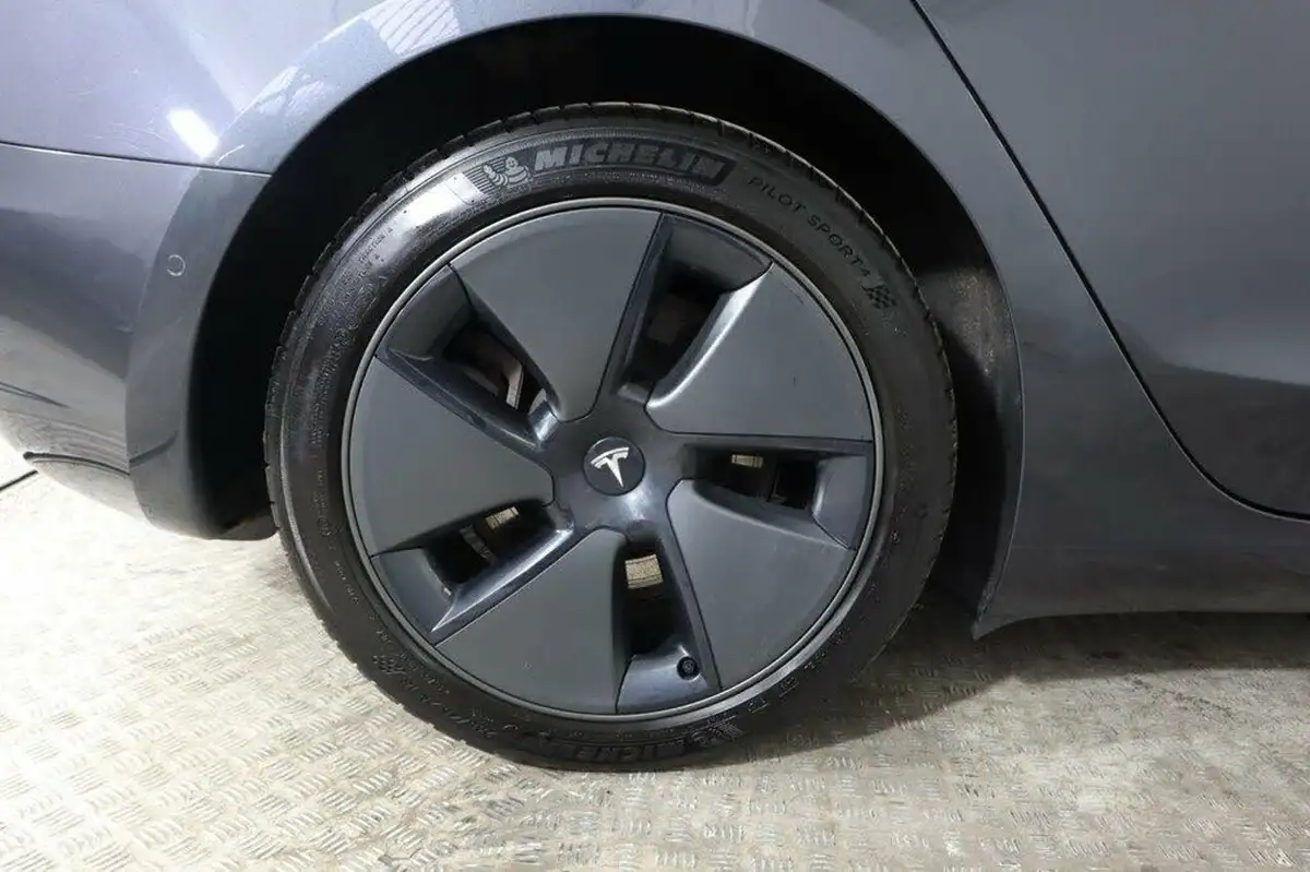 2021-tesla-model-3-e-standard-plus-big-14