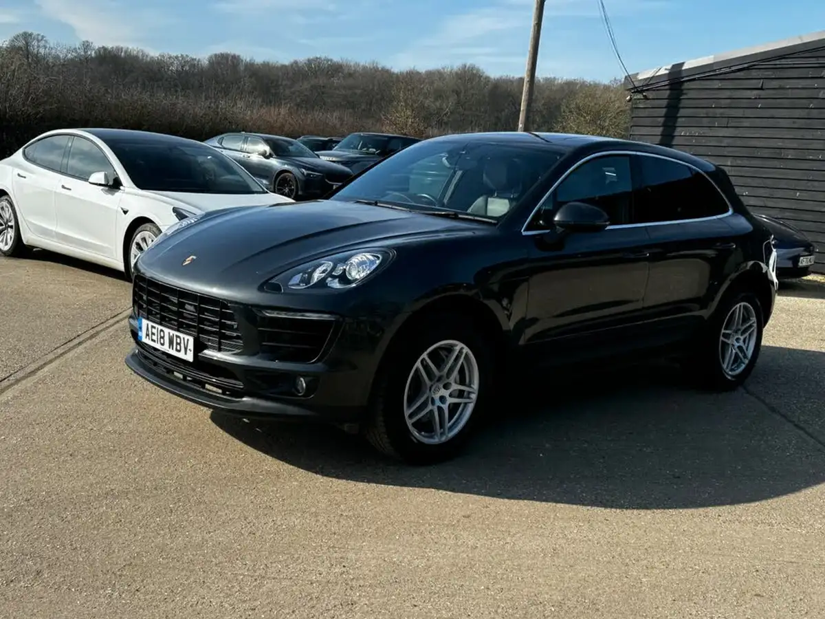 2018-porsche-macan-30-s-big-6