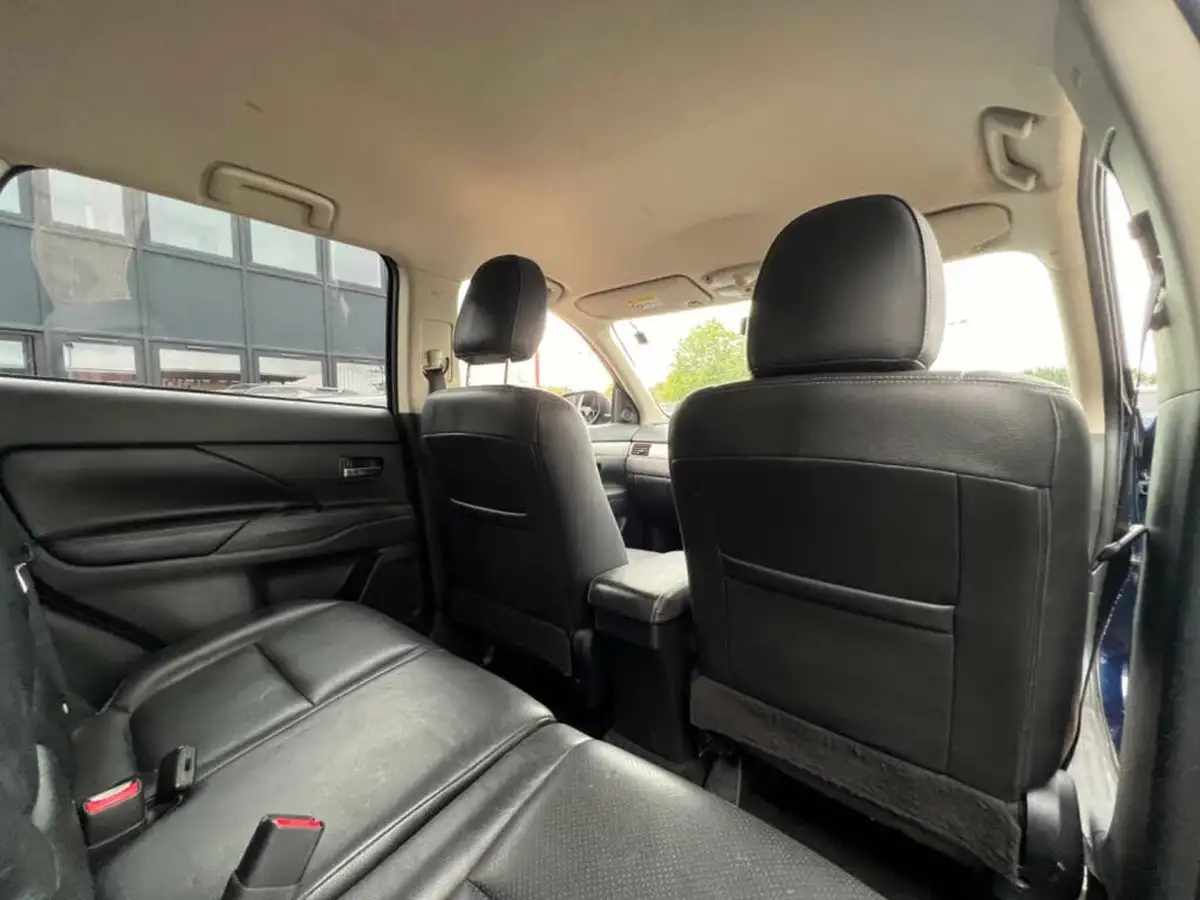 2014-mitsubishi-outlander-22di-d-gx3-7st-big-28