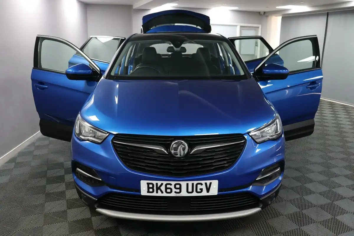 2019-vauxhall-grandland-x-15td-elite-nav-ss-blueinjection-big-5