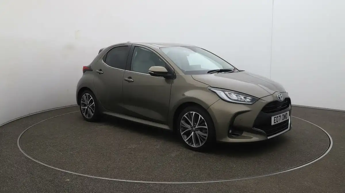 2021-toyota-yaris-15-vvt-i-excel-big-1