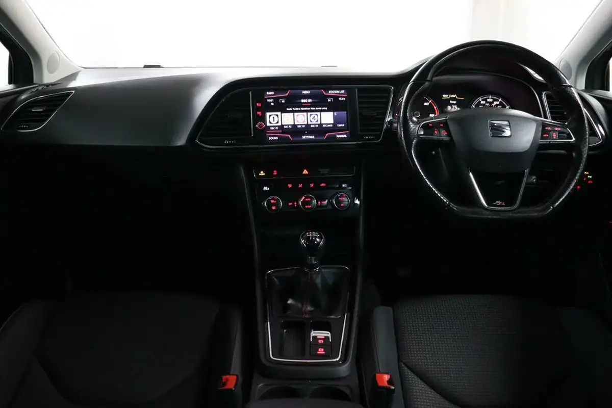 2018-seat-leon-20tdi-fr-technology-150ps-hatchback-5d-big-35