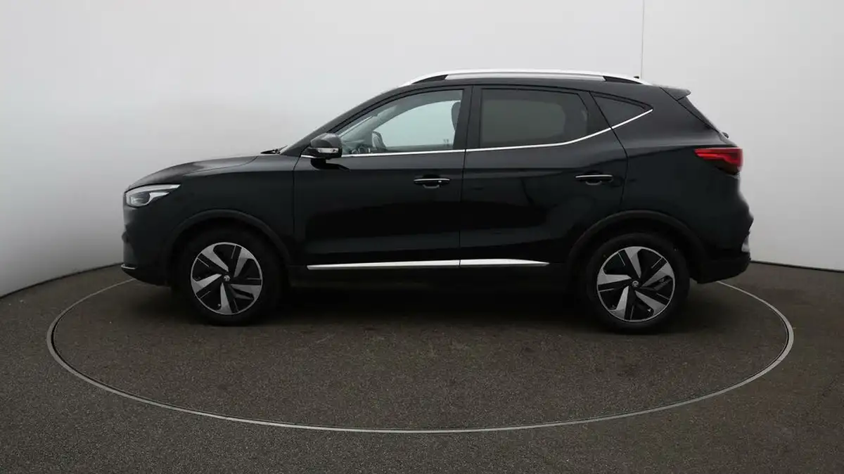 2023-mg-zs-suv-e-trophy-ev-156ps-long-range-big-63