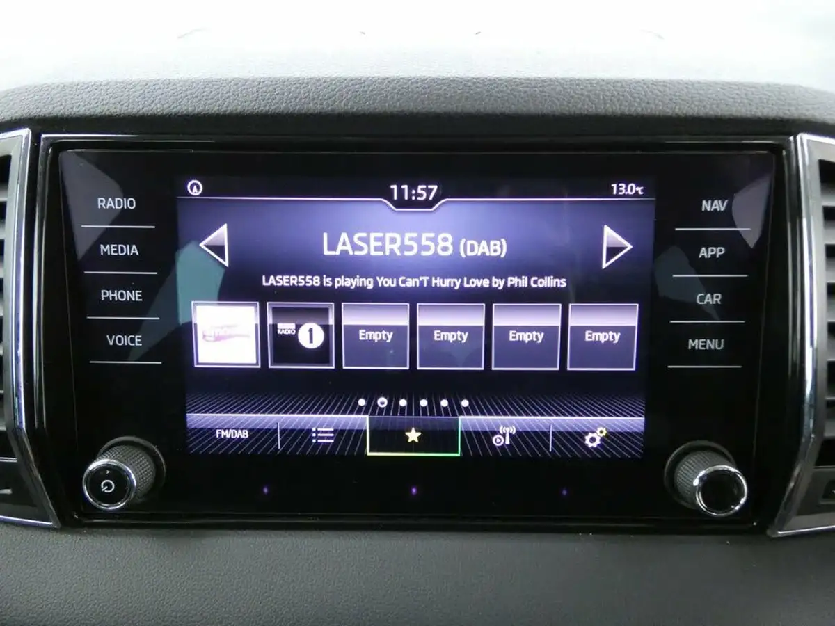 2022-skoda-karoq-10-tsi-se-big-12