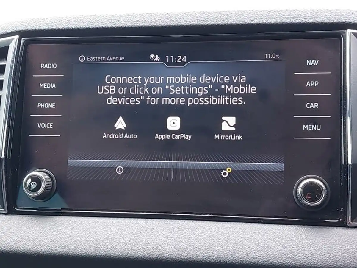 2023-skoda-karoq-10-tsi-se-drive-big-12