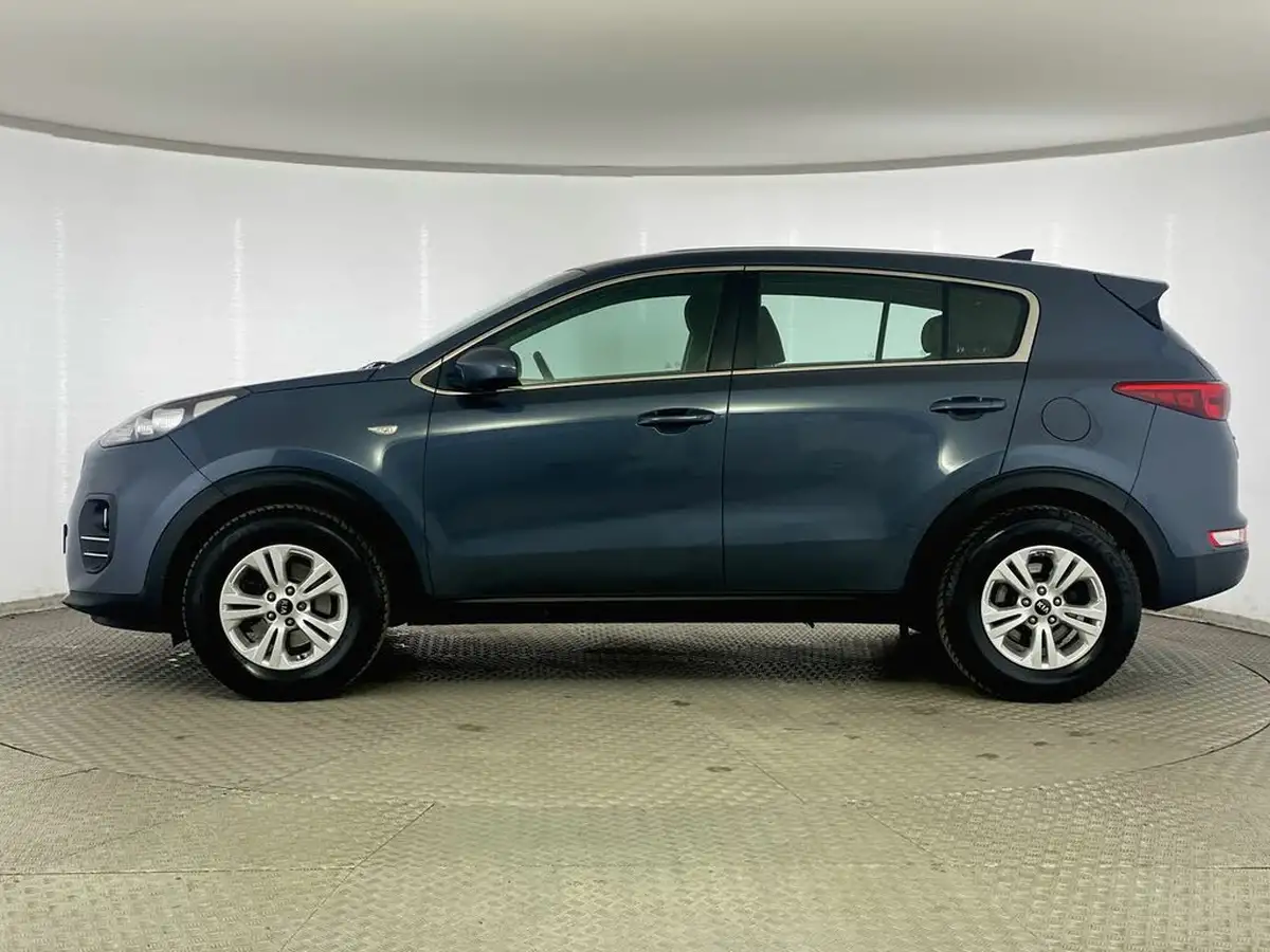 2017-kia-sportage-16-gdi-1-big-3